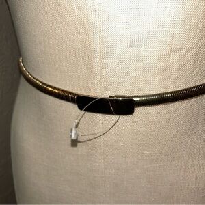 Gold Metal Belt vintage approx 26” un stretched some tarnishing